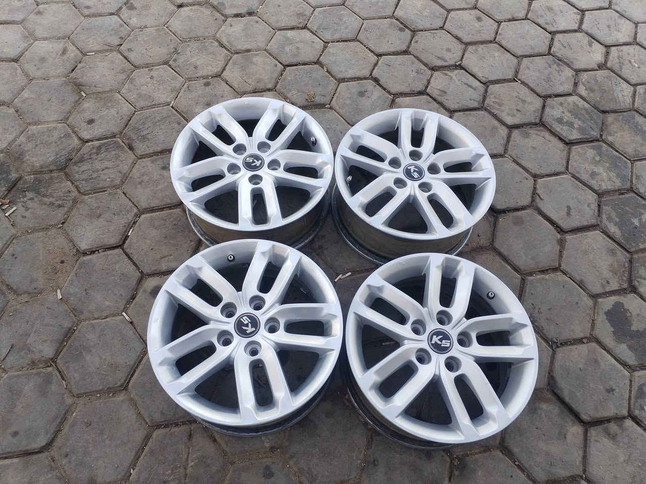 سلام عليكم للبيع ويل كب حجم ١٦ مال وبتمه جديد مكان كوت سعر خاص ***********
