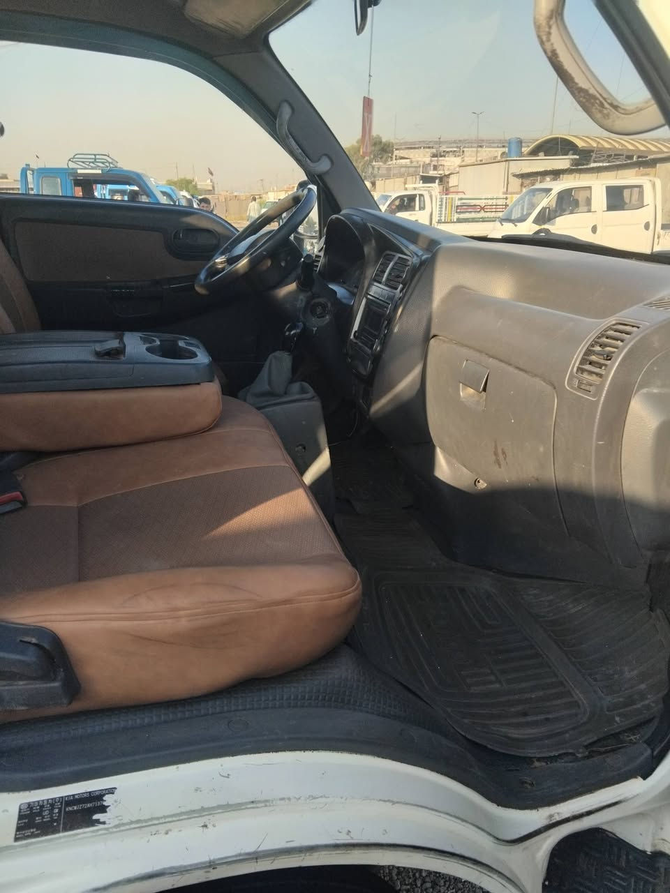 السلام عليكم
كيا فحل 4000مفتوح رقم بغداد سيارة جاهزة تخم تاير 14 محجر 
كير مكينة كلها جاهزة السعر 135 وبيهه مجال بسيط *********** العنوان بغداد
