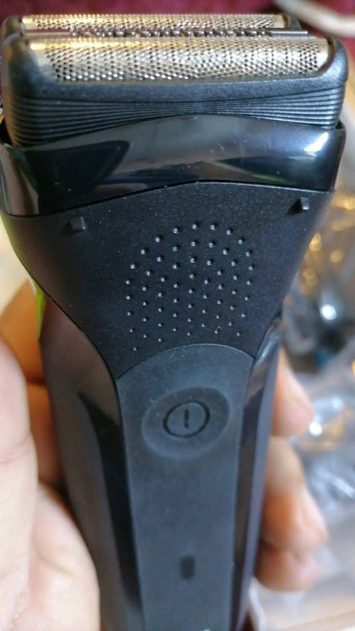 مكينه حلاقه جلايه براون اصليه لاماني جديد سعرها 50 الف


**إذا كنت صاحب هذا الإعلان وتريد حذفه لأي سبب، رجاءا أرسل رسالة إلى الدعم الفني**