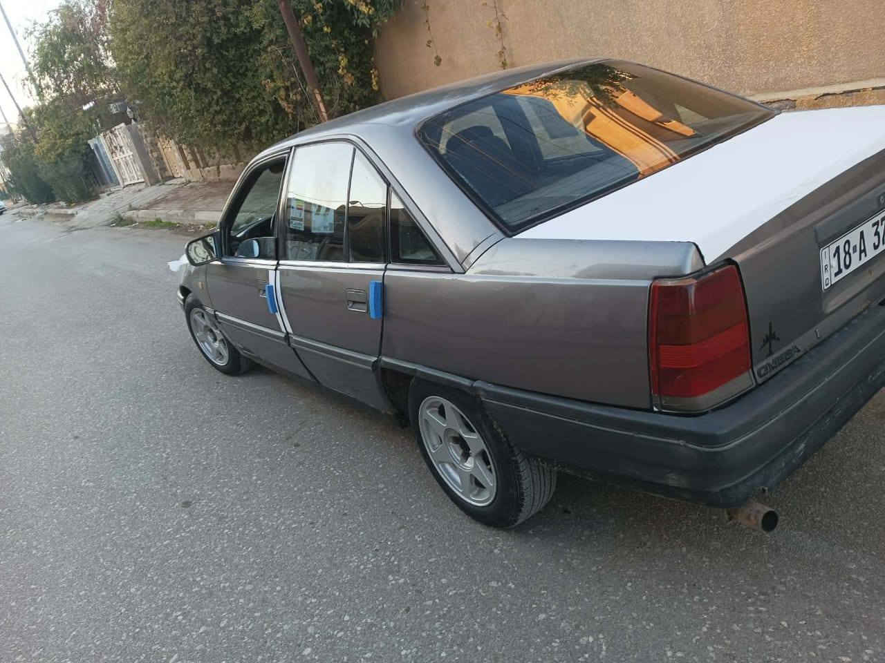 السلام عليكم اوبل اوميكا للبيع موديل 90 حجم الماكينه20 كير عادي رقم بابل دولي سنويه لل 27 راعيها جيراني تحويل مباشرة كهربائياتها كل شغاله سياره احلى من الصور داخلها جديد مكاني واسط صويره ال حاب يشتري خلي راسل الخاص لو يتصل على هذا الرقم***********
