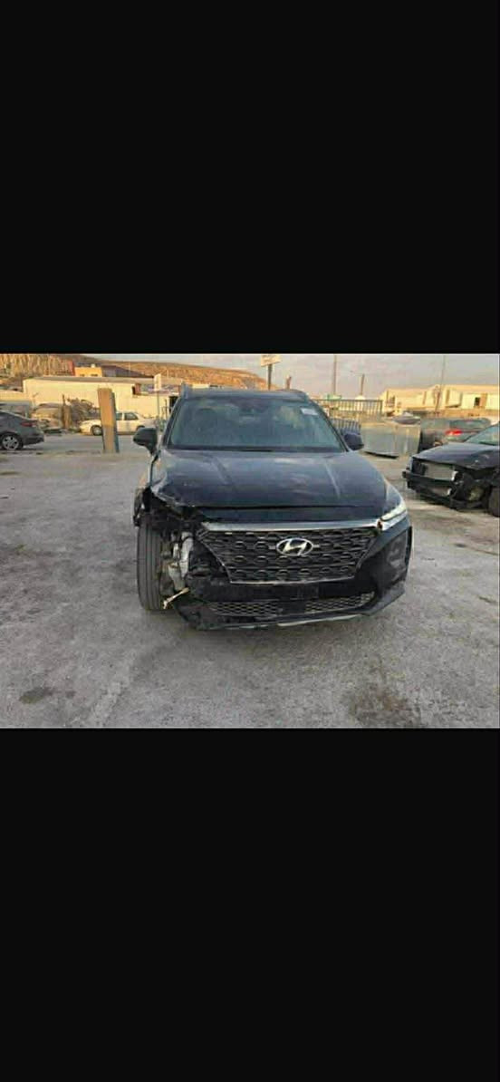 السلام عليكم سنتافيا وارد ضرر جدا بسيط جاملغ وبنيد وبارد بباب الصدر موديل ١٩ رقم بغداد. باسمي 
نص فول مكاني بغداد
سعرها ١٦٥ 
واتساب واتصال ***********
