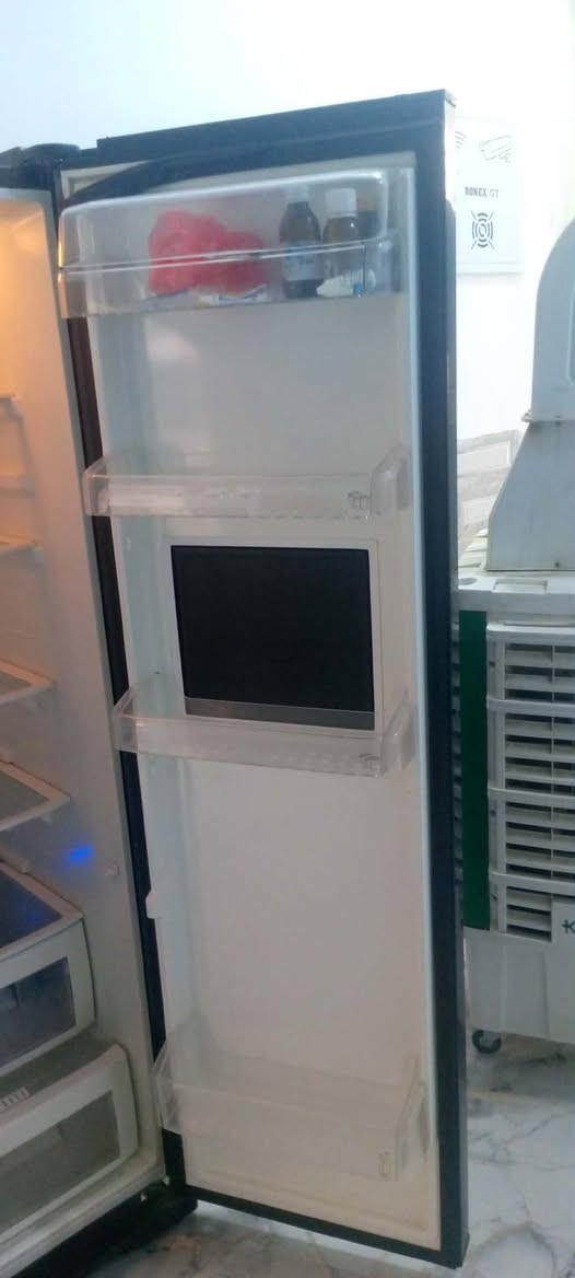 ثلاجه بيكو الحجم الكبير بابين باب مجمده وباب ثلاجه ماداخله تصليح شرط التجميد غاز مو بخار حجم كلش كبير ماواضحه بل تصوير عرض متر 30قدم السعر 500وبيها مجال


**إذا كنت صاحب هذا الإعلان وتريد حذفه لأي سبب، رجاءا أرسل رسالة إلى الدعم الفني**