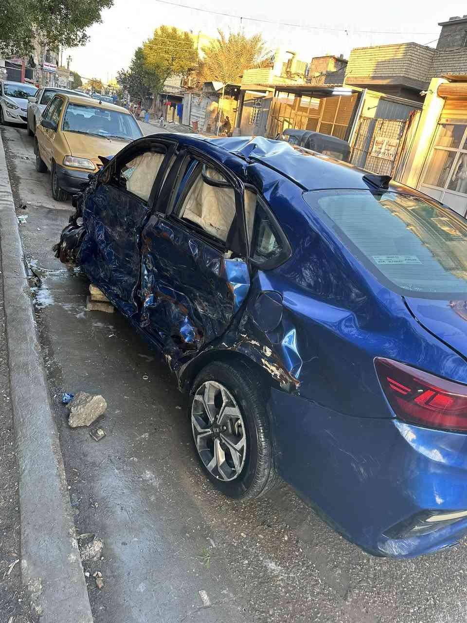 سلام عليكم 
فورتي 2021 رقم اربيل دولي جديد تحويل مباشر بسم عربي 
كير مكينه شواصي سليمات 
بيه حادث تنباع ع وضعه 
سابقن بيه جاملغ خلفي الهلال فقط جهه السايق 
مكاني بغداد الكاظميه سعر 67 وبيه مجال بصيط 
هـ *********** اتصال فقط ممتواجد ع فيس
