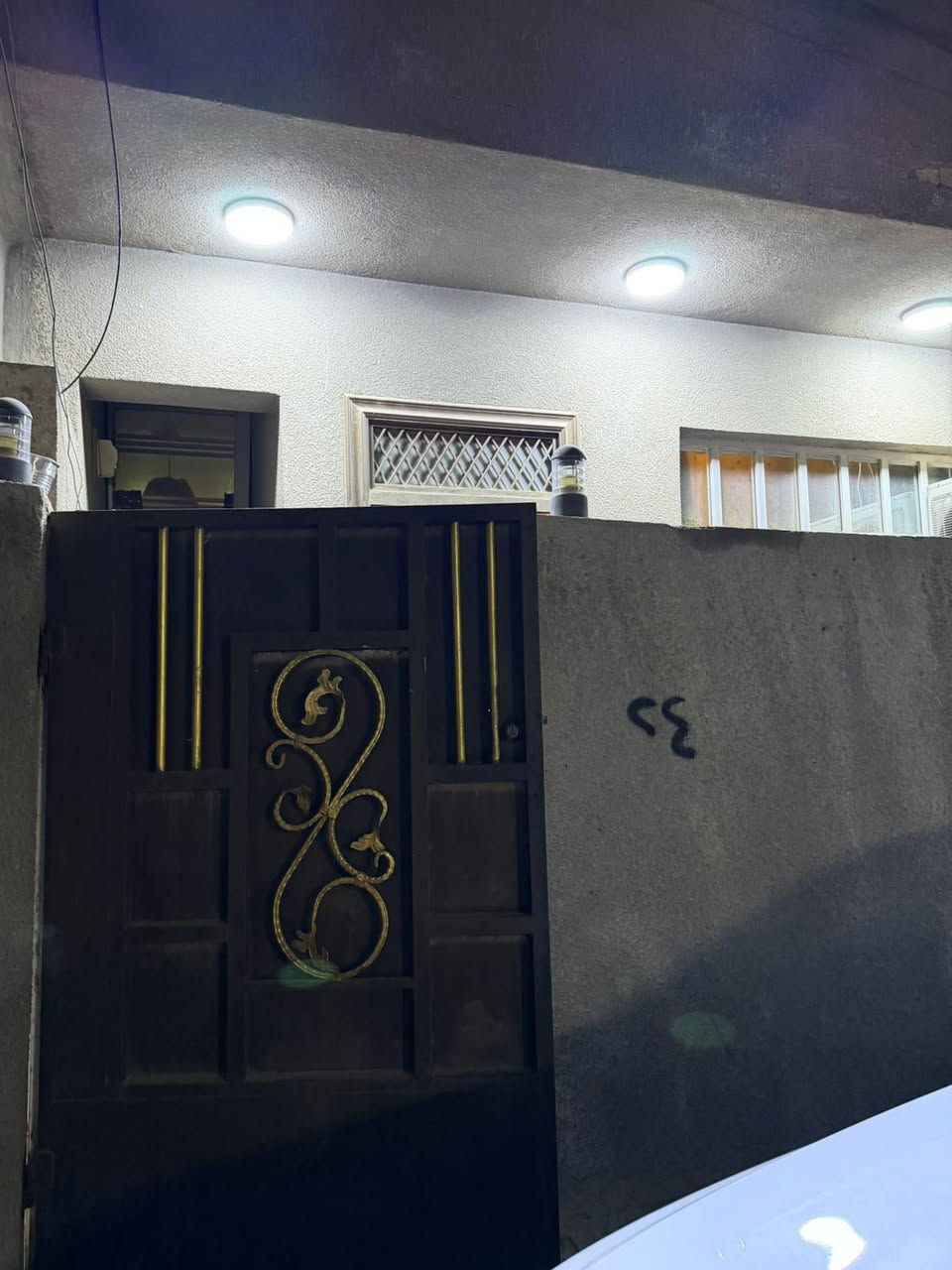 بيت للبيع مساحة ٦٢ متر واجهة ٤.٧٥ نزال ١٣
العنوان حي القاهرة حي المعلمين📍
يحتوي على صالة مطبخ خدمات 
طابق ثاني غرفتين نوم
الطابق الثالث  غرفة نوم  
للاستفسار الاتصال : ***********☎️
