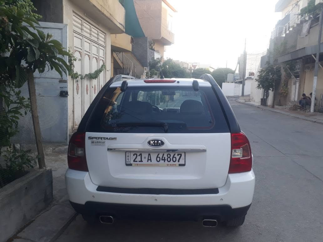 ‏KIA Sportage 2010
فول مواسەفات ( سڵایت ، ABS ،دەبڵ گێڕ تۆماتیک و عادی ،جام کارەبا، ناو زەردی شەریکە 
بێ بۆیاخ بێ سارد.  گێڕ و مەکینە بە شەرت
سنويه تازه يه به ناوي خومانةويه
***********
ز.م [hidden information]📞 السليمانية, العراق
