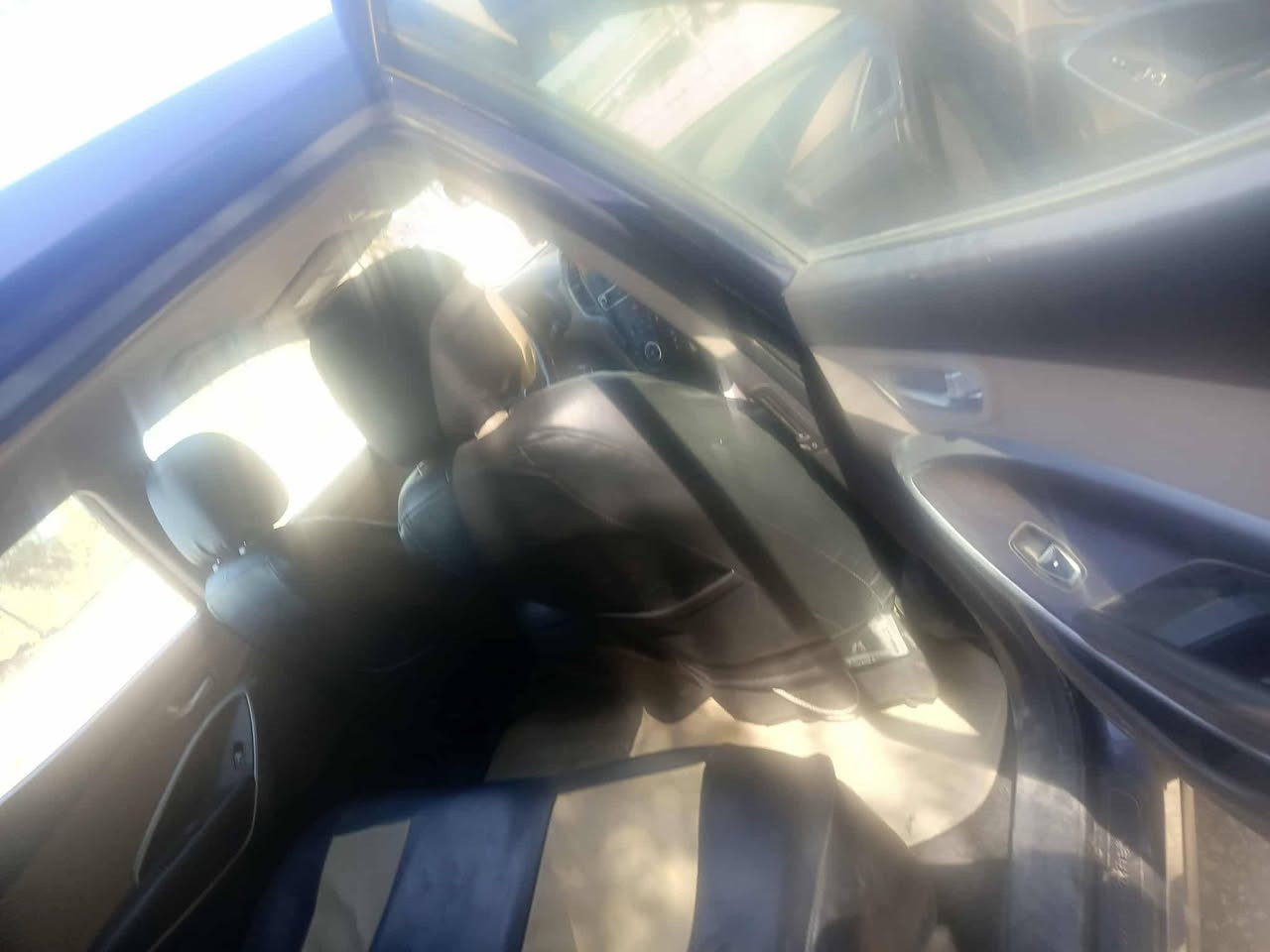 اسلام عليكم سياره سنتافي موديل 2017 رقم بغداد سياره مبدل بيه بنيد ودعاميه بيه ثلاث قطع صبغ سياره حلوه خير من الله فول مواصفات أربعه ستندر سبعه راكب *********** متواجد فيس وعل الهاتف
