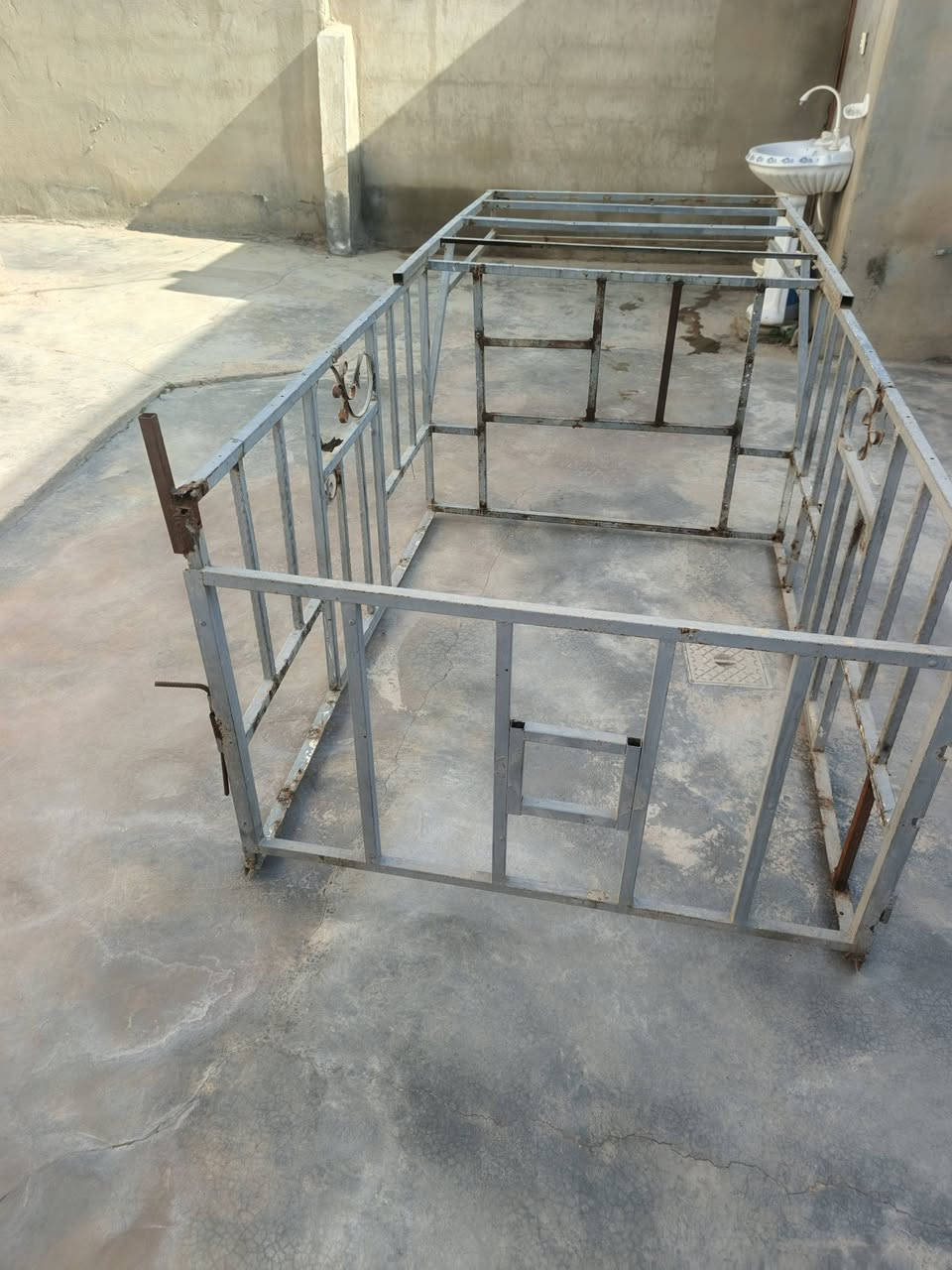 السلام عليكم چنچ مال ستوته للبيع السعر 70 الرقم ***********
