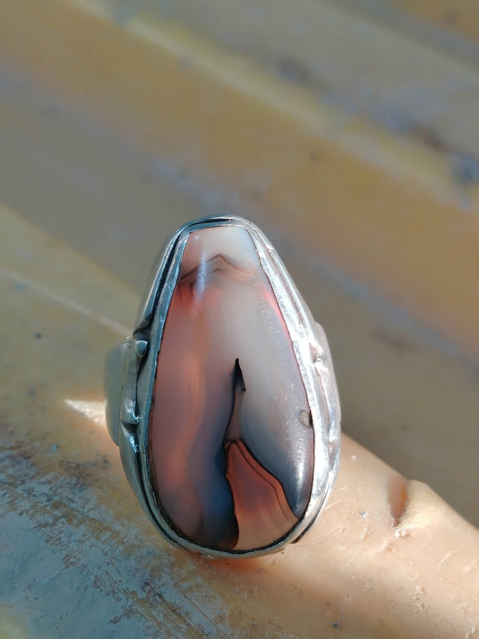 سلام عليكم
البيع  جزع يماني قديم  مشكوله 
***********
