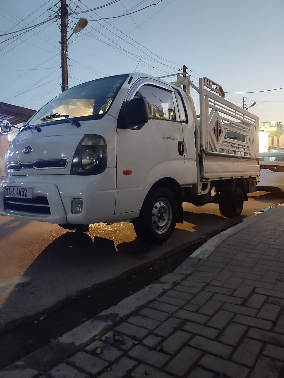 سلام عليكم بنكو مديل 2007سياره جاهزه تخم تاير حداديه جديده تحويل ثاني يوم رقم بصره بسمي مكينه بيهه تبخير مكان سياره بصره ما متواجد عله الفيس السعر 77بدوم محجر الرقم ***********
