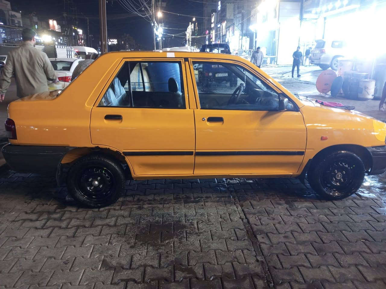 السلام عليكم اخوان سايبا 18مكينه و كير  خير من الله باسمي بيه دحجات خفيفه جاملغ امامي والخلفي مكان بغداد سعر 44وبيه مجال قليل ***********
