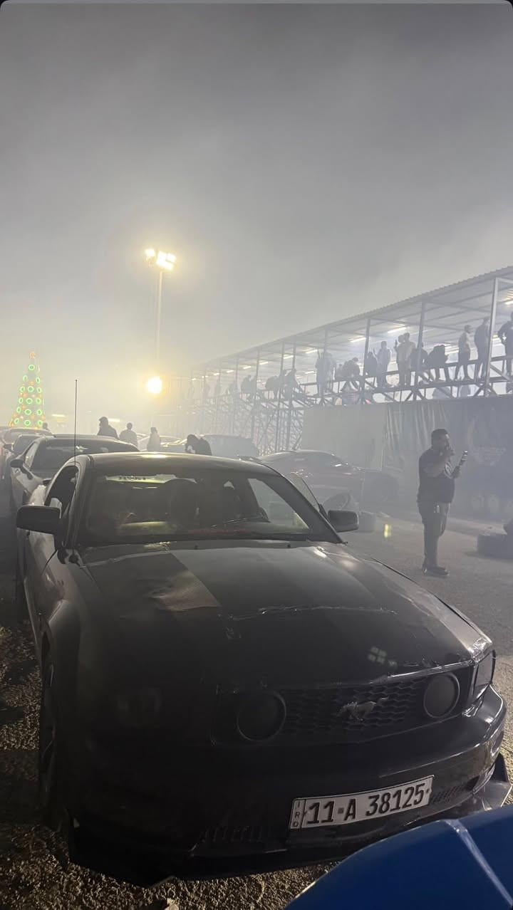 موستنك 2009  v6 4000
راح اوضح كلشي جوة يخص السيارة 👇👇👇

✅سيارة كاملة مكملة سويج وتشغل وتطلع ترايك للبصرة
✅تايرات جدد صارلي ٤ اشهر من شديتهم
✅رقم بغداد الانكليزي السيارة بأسمي تحويل ثاني يوم
✅تشتغل بانزين عادي طبيعي بدون اي مشاكل
✅عليهة برمجة مراوح واستجابة دعسة
✅مبرمجة بوب كورن وطلقات صوت يطرب من الأخير
✅عليها كزوز ht power يشك شك بوابة تفتحة وتسدة بكيفك 
✅الصدر 75%
✅شلعتهة قوية تشلع التبليط
✅نصبتهة جميلة جدآ وبيهة شوفة لا تقارن بمهجوم
✅داخلهة جميل ومناقص ايشي

النقوصات بنيد واكع الصبغ مالة ومغلفة كاربون ف ممبين عدى هذا السيارة كاملة

مكاني بغداد المحمودية اتواجد ببغداد بأيام الدوام الرسمية بالسيدية

استفسار خاص او اتصال
***********
اعتذر ما اكطع سعر بالتلفون تجي تشوفهة عجبتك او ما عجبتك نوجبك تتغدة او تتعشة يمنة وتتوكل
