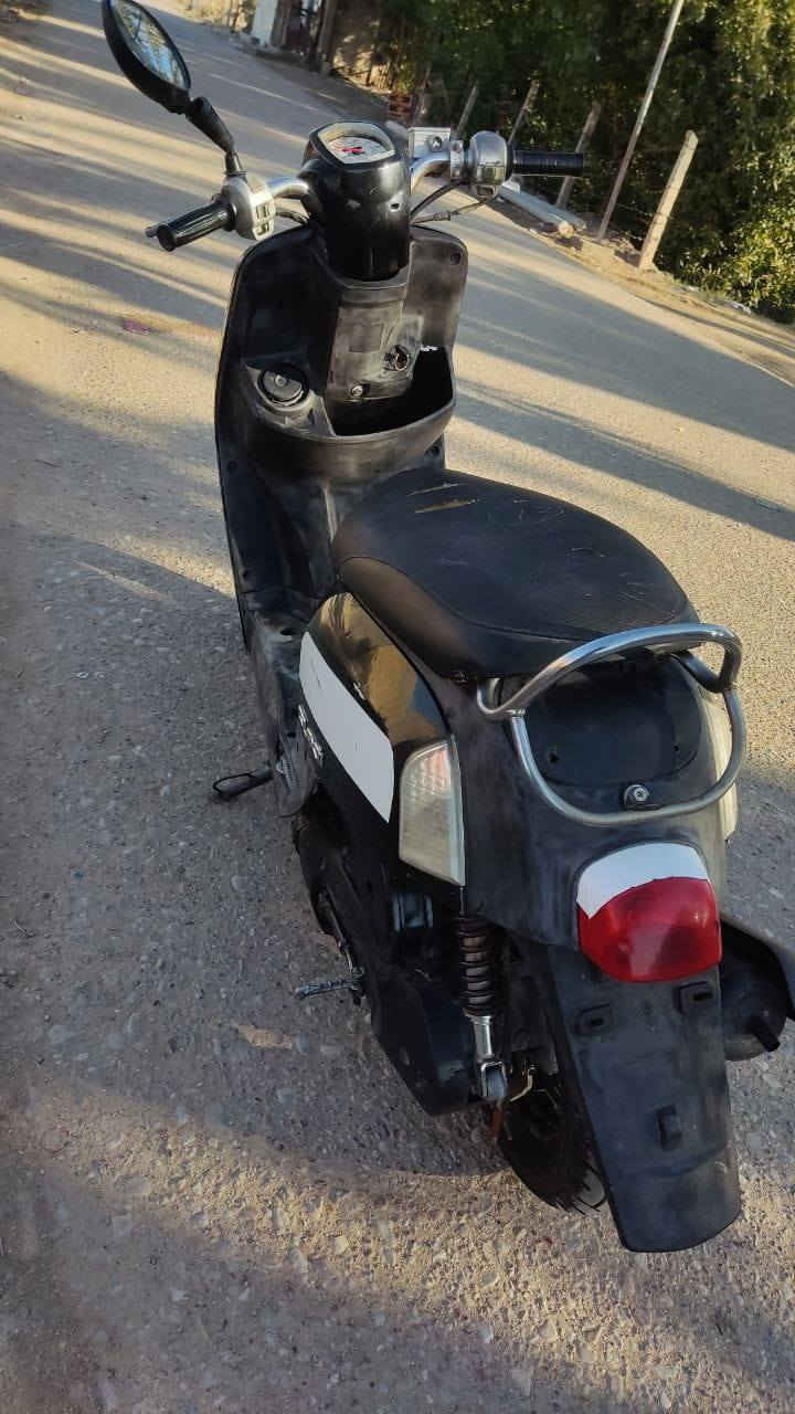 سلام عليكم دراجه للبيع للبيع مكان ناصرية ماكس بوليسي شغاله سلف هندر كربائيات شغاله كاتم مكينه سعر 600 وبيها مجال بسيط


**إذا كنت صاحب هذا الإعلان وتريد حذفه لأي سبب، رجاءا أرسل رسالة إلى الدعم الفني**