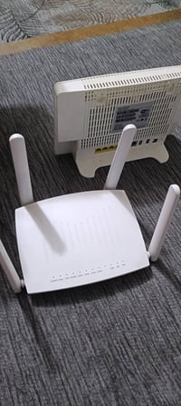 راوترات ضوئي • مستخدم • نظيف