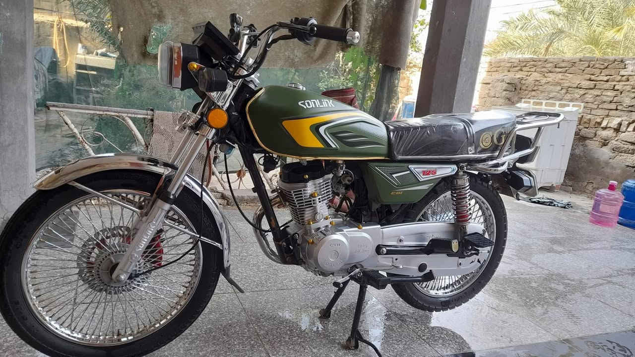 السلام عليكم دراجه تايكر سونك ٥كير موديل ٢٥ دراجه جديده بمعنى الكلمه استخدام قليل مال جناي مكفوله من كلشي اوراق كامله وصل معرض موجود صارله شهر من طالعه من الوكيل السعر 500 وبيه مجال الشراي يتصل وبي خير ويدلل ‏‪0780 729 7147‬‏
