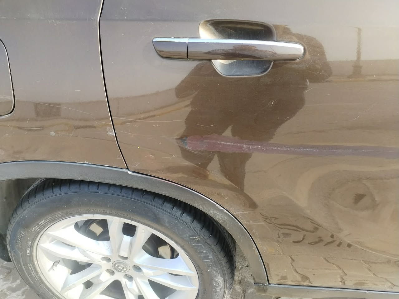 سلام عليكم سياره برليانس موديل ١٤ بلادي مابيه صبغ محرك بلادي بي تبخير قليل بدون تنقيص بيه بارد بجهة الصدر وشخوط قليله والبنيد والقماره مغلف فابلون اسود بسبب الجراد المكان الكوت مركز المدينه السعر 68 وبيها مجال بصمه وشاشه وكامره للاستفسار على الرقم ***********
