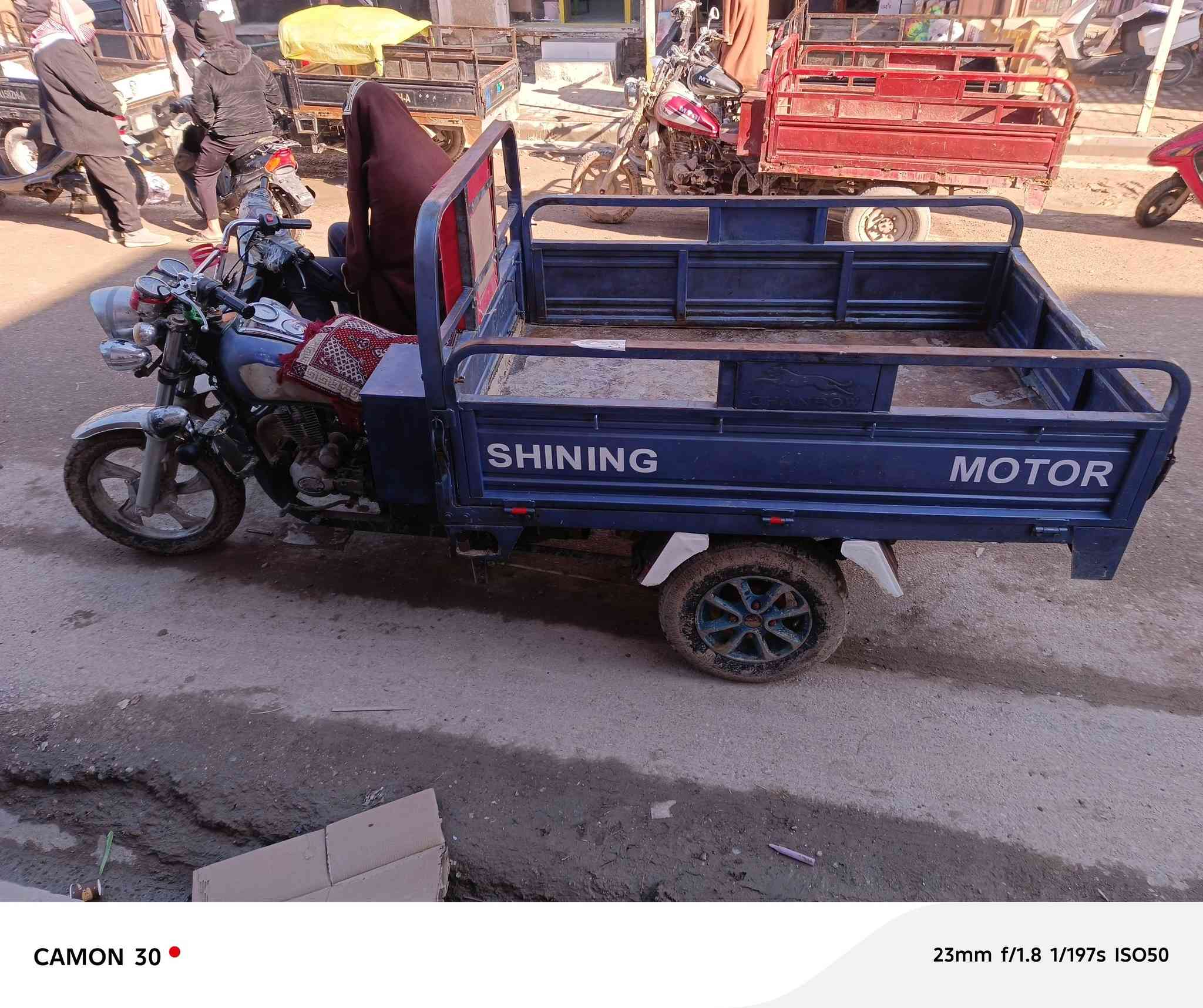 ستوته جمره مديل 18 اوراق وكيل بس ركبه طاكه +دراجه دولفين مكينته تعبانه كلهن مليون 200 وبيه مجال ابيعلك كوم حديد و دراجه اتكاتبلك عن سرقه  مكان رميثه هلال رقم تلفون ‏‪‏‪***********‬‏
