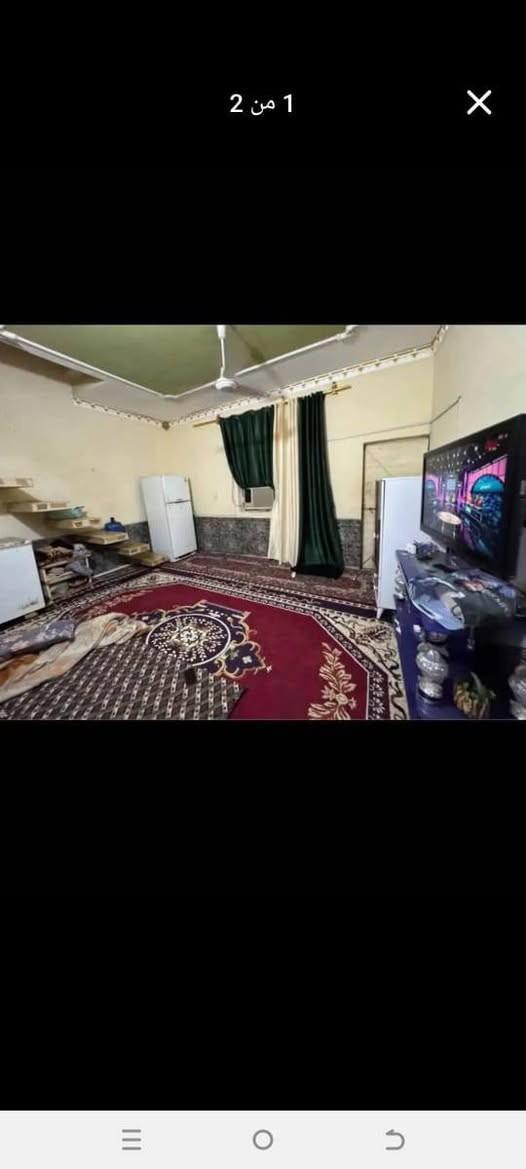 بيت واجهه للبيع 
مساحة ١٠٠ متر ١٠×١٠ 
غرفه وصاله وبراني ومطبخ ومجمعين صحيات  
العنوان حي الصدر الثاني خلف حسينية أم البنين 
السعر 50 مليون
***********
