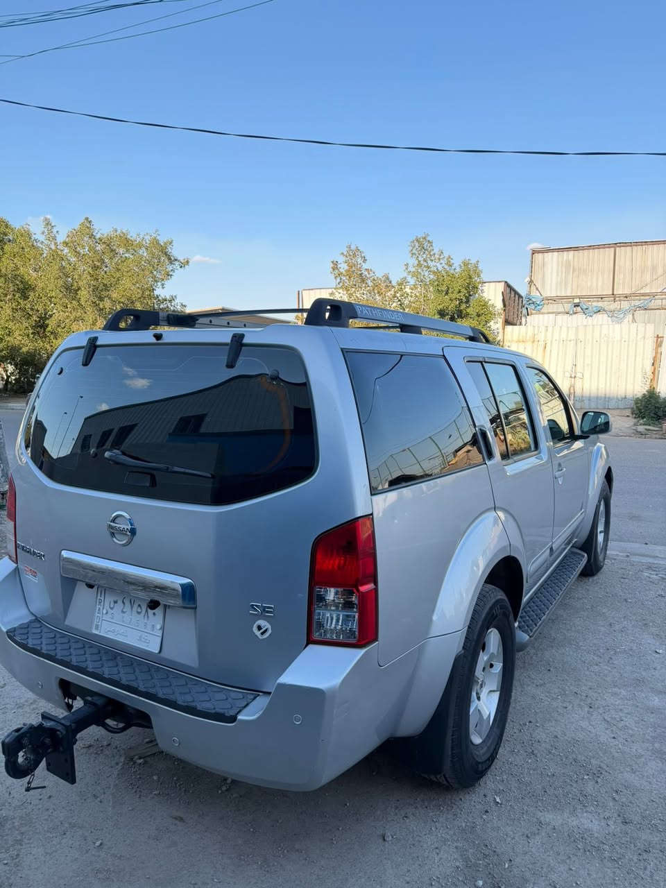 السلام عليكم اجدد باثفندر 2007 كفاله عامه
سياره جديده جداً للبيع ع وضع الشركه سويجات تلاثه  ماشيه ١٠٥ حقيقي ونضافه تحكم صور وبالحقيقه احله
تخم تاير صدر امامي خلفي جديد بدون اي نقص ولاملاحضه
مكينه 4000 سته سلندر 7 راكب فور ويل تحكمات تدفئه تبريد ثلج شاشه كبيره وكامره خلفي وكامره امامي تسجل
السعر 96 وبيها مجال للمشتري مكاني بغداد القاهره
للاستفسار ***********
