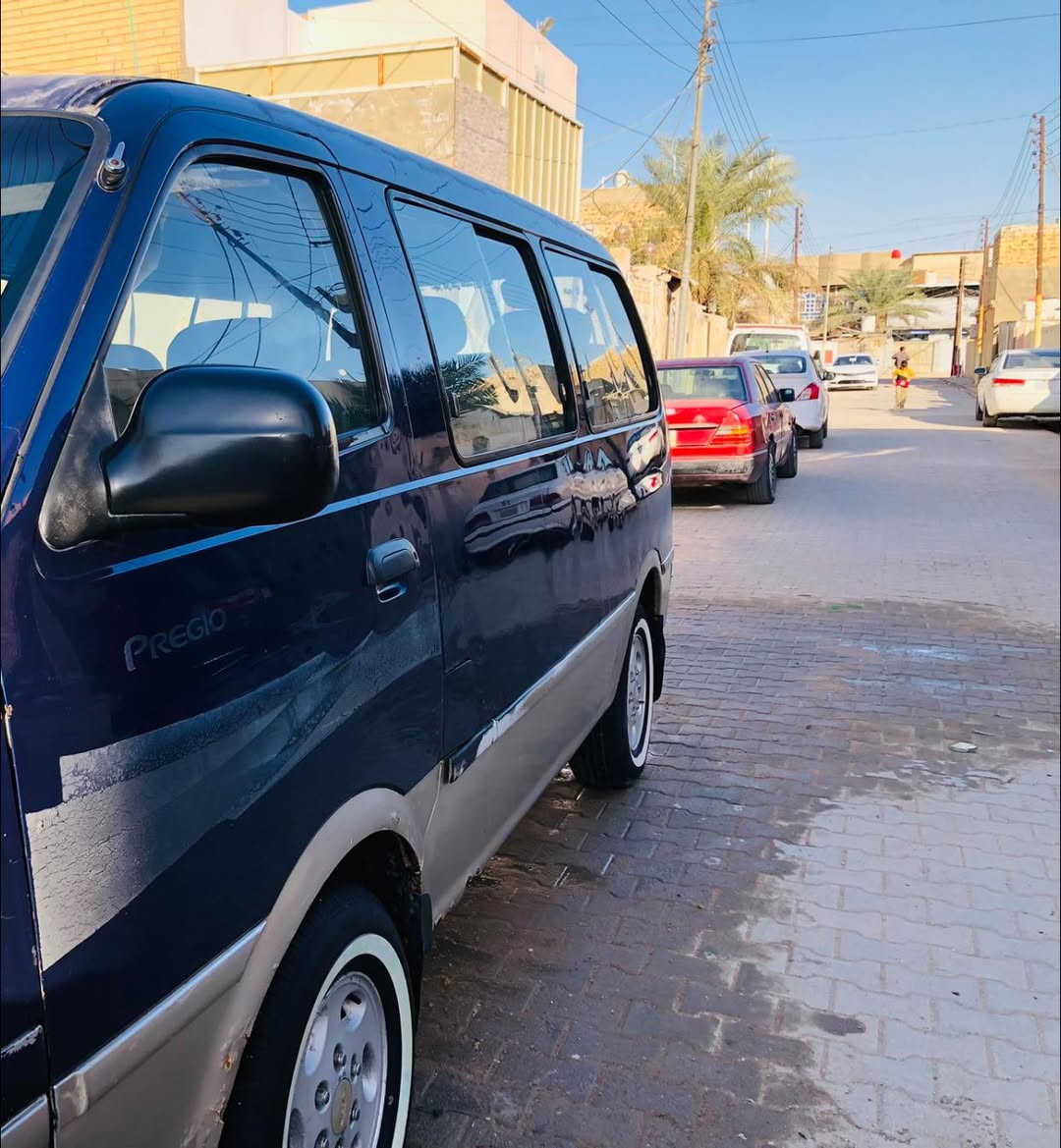 السلام عليكم -للبيع كيا بريجو موديل 1996 رقم انگليزي بسمي مكان السيارة نجف سيارة بدون صبغ بلادية مكفوله من كلشي ضربه وشواصي وگير ومكينه واكسن ودواخل جديد السعر 70 وبيه مجال للشراي للتواصل واتساب ***********
