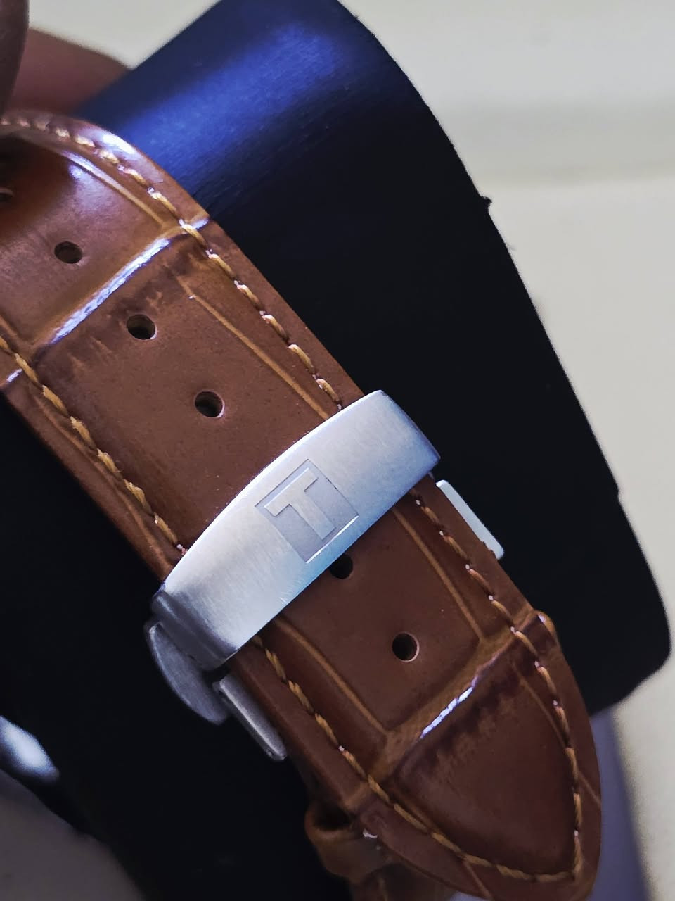 سويسري اصلي بطارية 
كونوكراف ستوب وتش سناتر شغاله 
جام زفير 
سير جلد مبدل قفل سير اصلي 
نظيفه جدا 
قطر ٤٢ بدون المداوس 

١٣٥ دولار 
المكان اربيل 
يوجد توصيل 
Samer Akeel AlJboory  

https://www.tiktok.com/@samerakeelwatch?_r=1&_t=ZS-92XzzfzgLln


**إذا كنت صاحب هذا الإعلان وتريد حذفه لأي سبب، رجاءا أرسل رسالة إلى الدعم الفني**