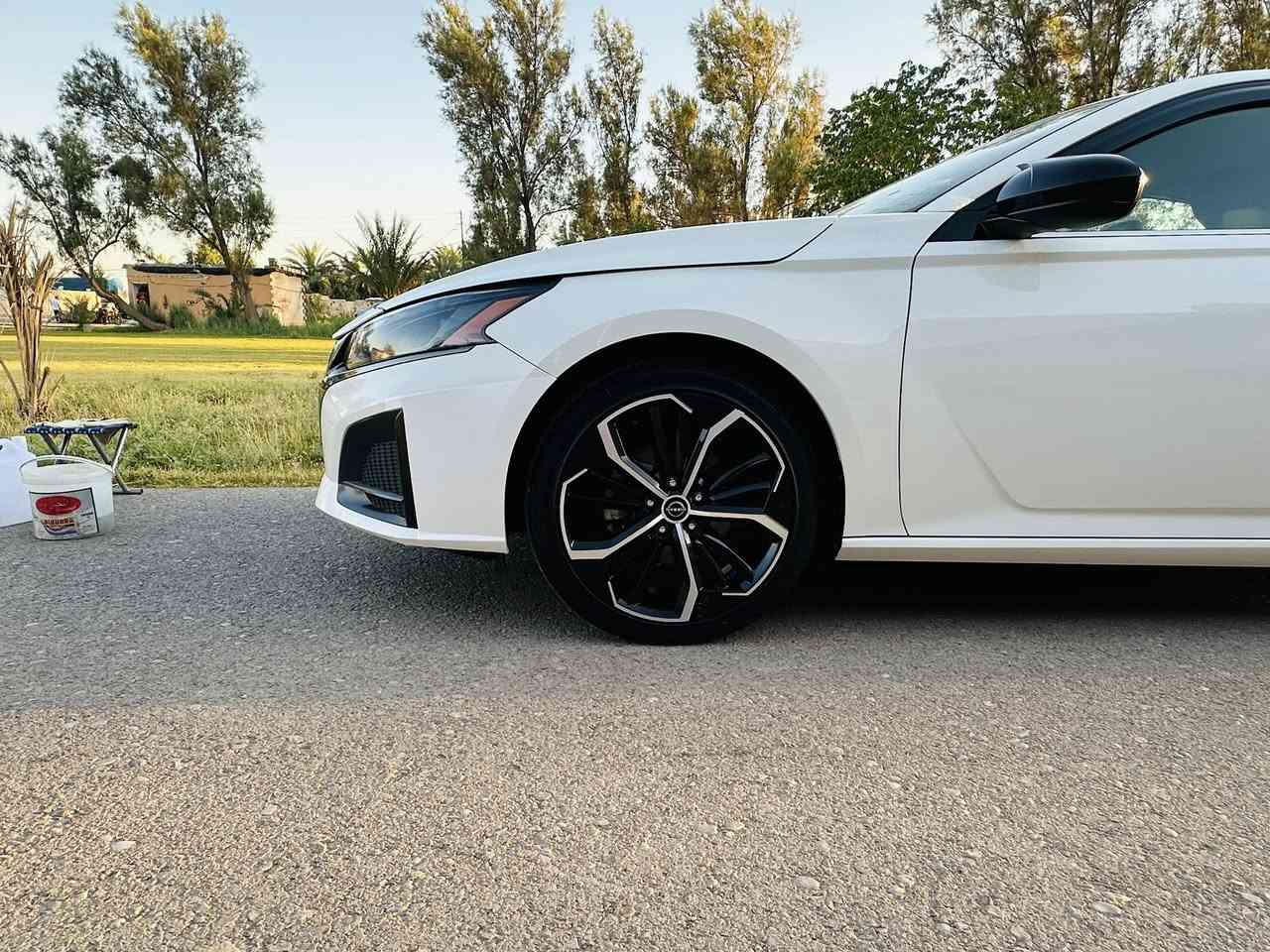 سلام عليكم
_________
 
نيسان ALTIMA 🇯🇵

السياره معوقين

موديل 2024 

فئه SR

محرك 4سلندر 2500

بصمه تشغيل عن بعد شاشه كامره حساس خلفي 

تحديد مسار توقف تلقائي عند لرجوع رادار جانبي 

هزاز استيرن 9سماعات كشن كهربائي لايت لد+زنون بلادي ممشى السياره 59m وجديده بمعنى لكلمه

السعر 177 وبيها مجال 

مكان ديالى كنعان تواصل فقط اتصال ***********
