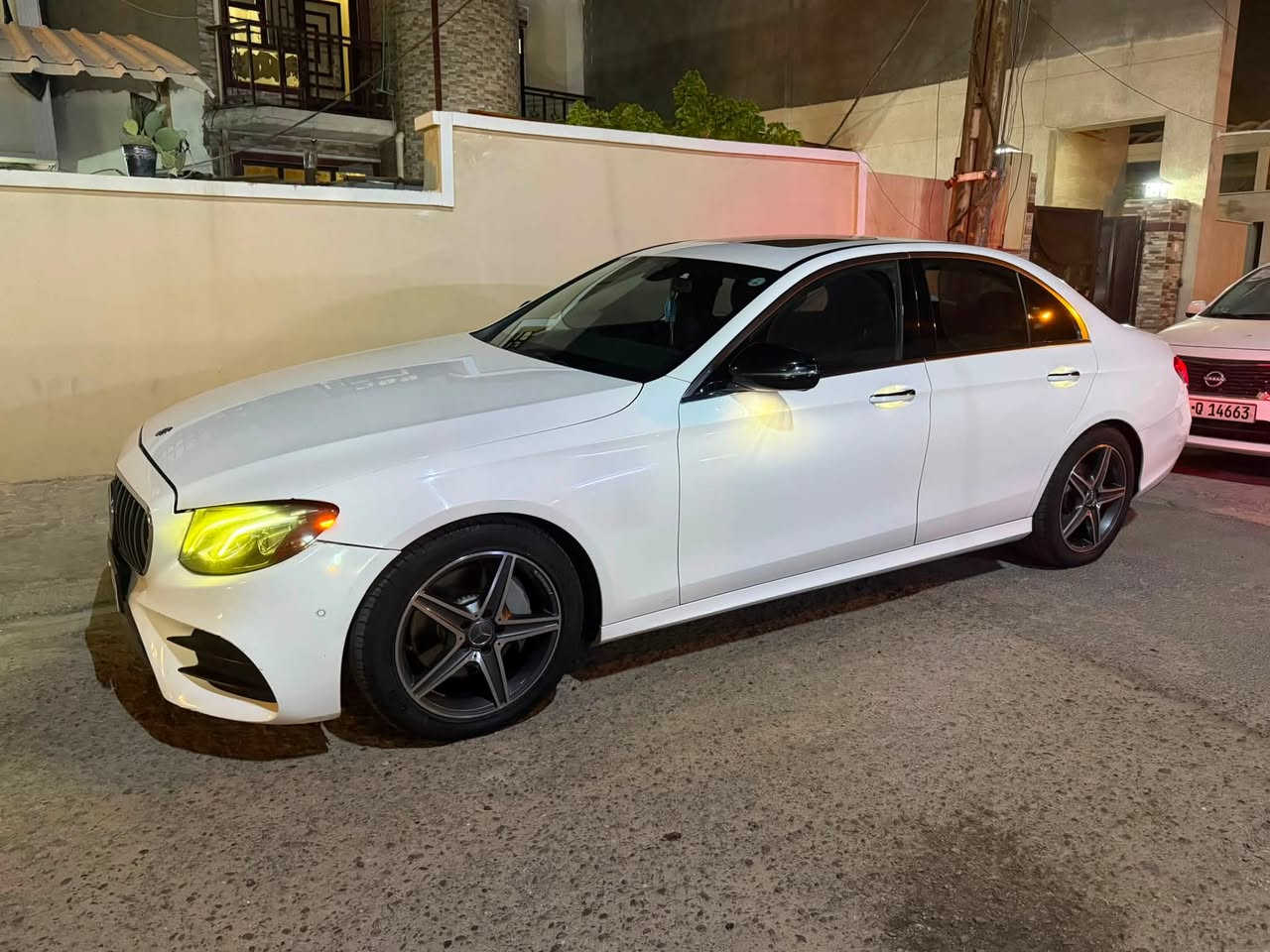 مارسيدس E300
موديل ٢٠١٧ 
الموديل المرغوب
وارد امريكي كلين تايتل ( بدون حادث) 
مواصفات الـ 4Matic 
ماشية ١٥٦ الف 
صيانة السيارة كلة يم شركة الماس 
رقم اربيل هزة و سنوية جديدة بأسمي 
تحويل او اسويلك وكالة 
مكان السيارة بغداد الجادرية 

السعر ٢٩ الف دولار 

***********
