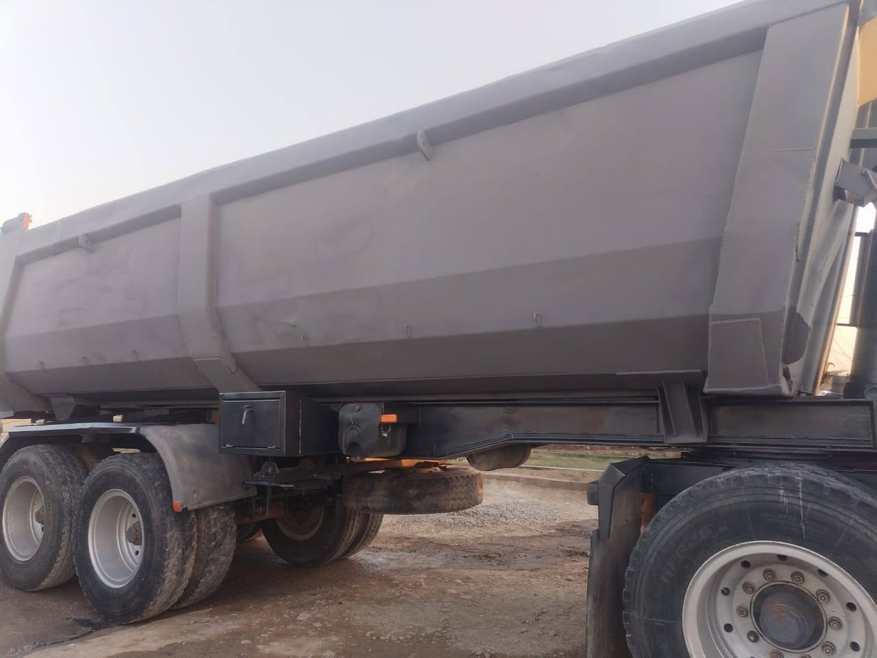 سلام عليكم للبيع مقطورة مكفولة دناكير 16شاصي16 ذرعة 23
***********
