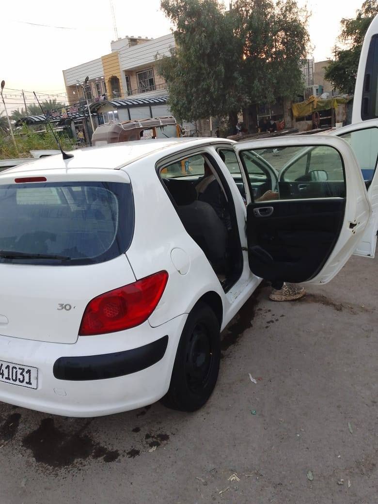 السلام عليكم بيجوا فرنسي 307 موديل 2005 سياره جاهزه كير مكينه صدر ٥٠٪١٠٠ تبريد شغال العنوان بغداد حي البتول *********** السعر ٥٠
