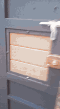 مكاني ديوانيه السدير
حي المقداد خلف مدرسه السدير 
لحداده ابواب والشبابيك التسكام وجميع انواع السقايف 
***********
