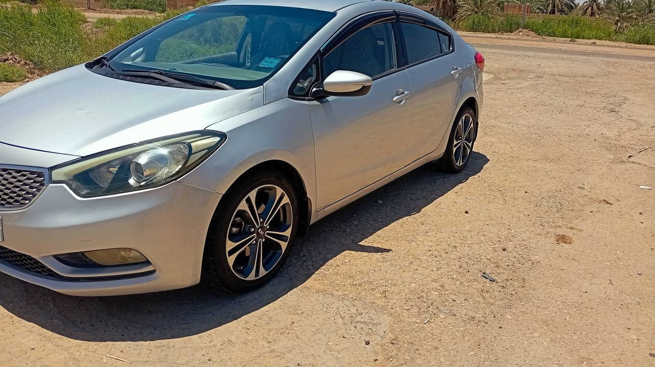 السلام عليكم كيا سيراتو موديل 2015 رقم نجف بسمي محرك كير تخم تاير وحداديه دواخل بالكامل جديد ضرر تبديل جالمغ امامي جهت السايق اصلي فقط السعر نهائي 113 مكان السياره السماوه الرميثه 
***********
***********
