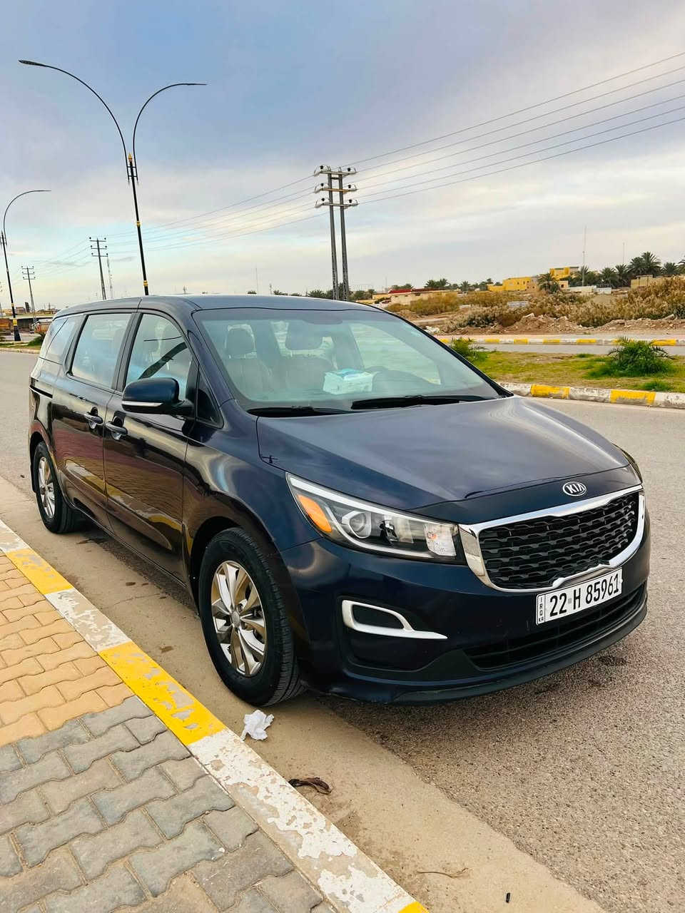 السلام عليكم
كيا سيدونا 

موديل / 2021 

مواصفات LX 

اللون / ازرق حبري 

ماشي 140.000فقط 

مكينة 6 سلندر 3,5 

كشنات مشمشي بلادي 

رقم اربيل تحويل مباشر 

صور الحادث بالمنشور 

🔴 ضرر / دعامية خلفية فقط وحاطين بلادي يعني السيارة بدون صبغ بدون بارد بدون تكحيل بدون ايرباك بدون دواخل 
الاتصال والاستفسار 

***********
