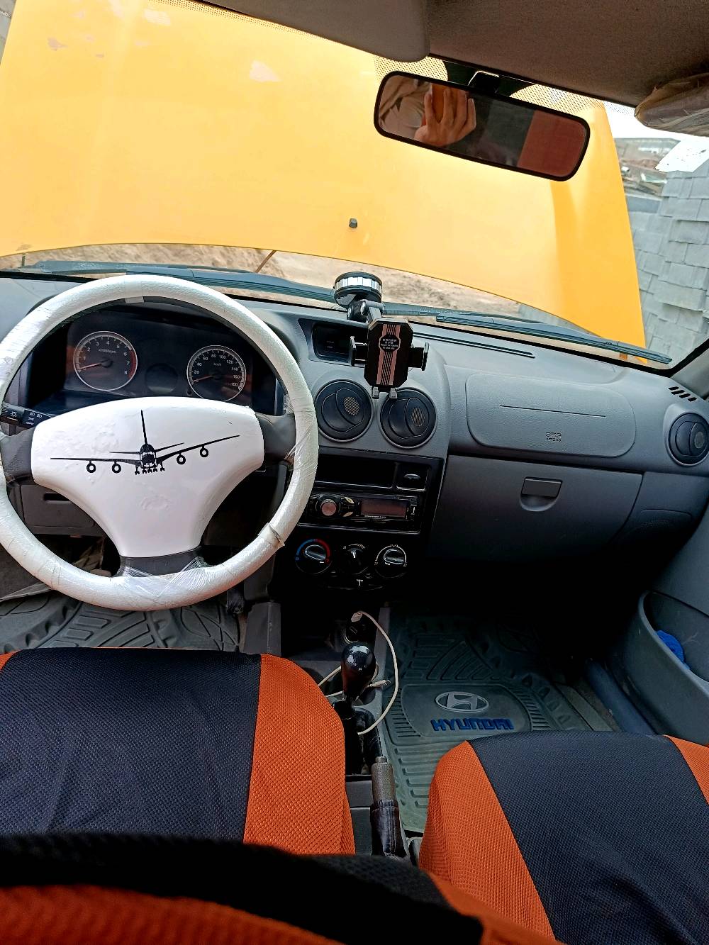 السلام عليكم سايبا مديل 18 سنوية لل 30 بصرة بسمي السيارة نظافتهة مثل بالصورة ضربتهة جاملغ امامي موضح بالصورة البقية كفالة نظيفة كلش مابيهة خياسات مكفولة من كير ومحرك تبريد تدفئه شغال حدادة استوني امبدلهة امامي خلفي السيارة جاهزة من كلشي كهربائيات عارضانيات مابيهة اي نقص سعرها 40 وبيهة مجال رقم الهاتف ***********