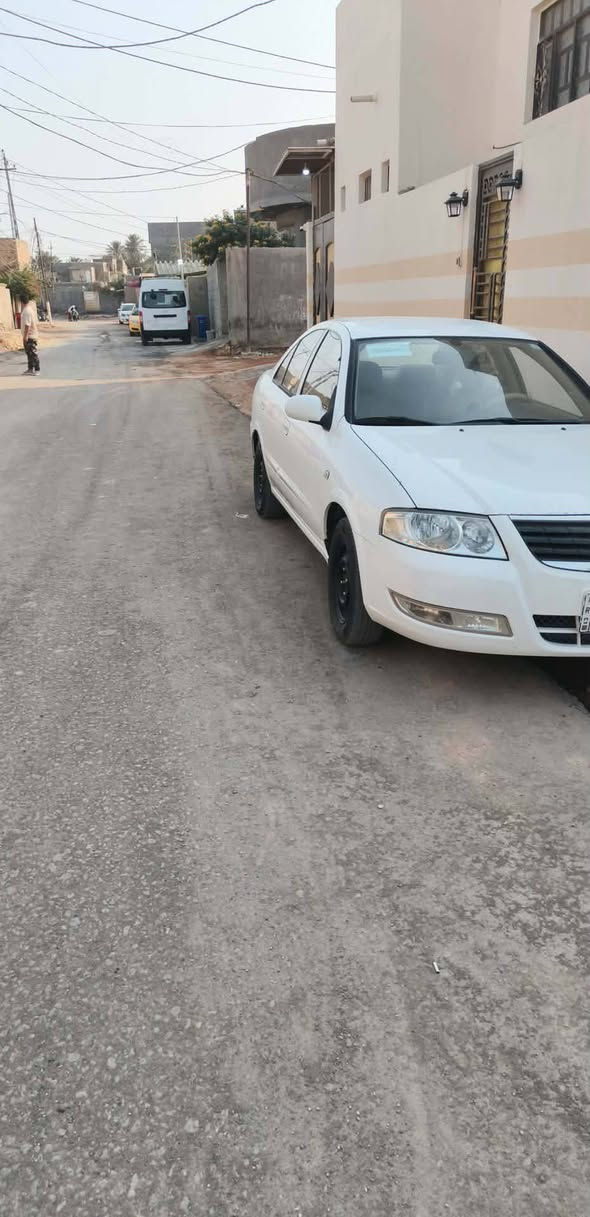 صني ٢٠١٣ سيارة جاهزة بيه بارد باب السايق وبيه شبر صبغ كارت بجاملغ عكس السايق سيارة خير من الله حداديه جديده عوزه مشط فقط ويمشي سنه بعد سعر ١٢٠ رقم قادسيه دولي عنوان ديوانية قضاء الشامية
***********
