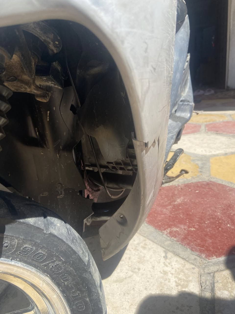 دراجه للبيع سويت بيه حادث وتركته سبوعين هاذه حادثه دراجه شغاله يرادله ترتيب 55 كلشي شغال بيه أبيع حربيه عله وضعه ب350وبيه مجال قفله 300 لا تجي وتسولف هاذه رقمي ***********
