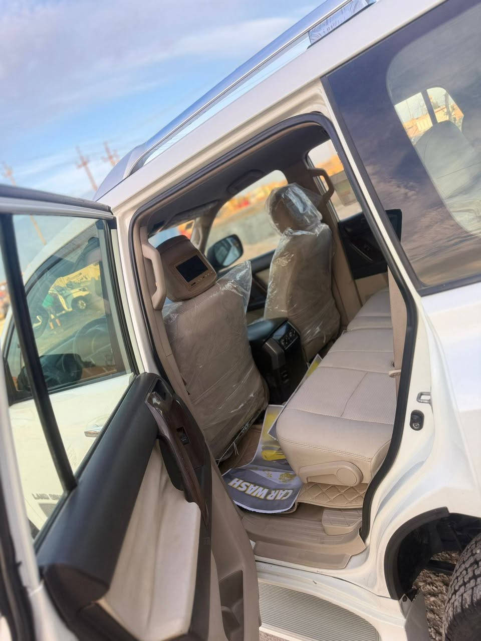 السلام عليكم برادو موديل 10 سياره جاهزه مكينه اربعه سلندر السعر 175 مجال حك الجيه ***********
