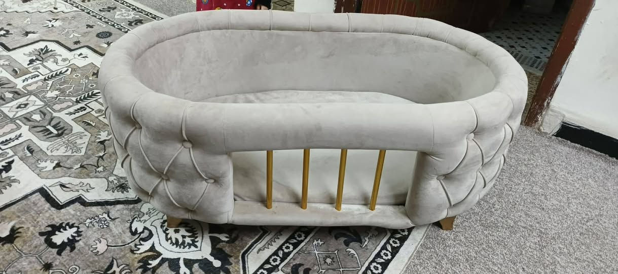 كاروك للبيع جديد تفصال السعر 50 ألف قفل ***********
