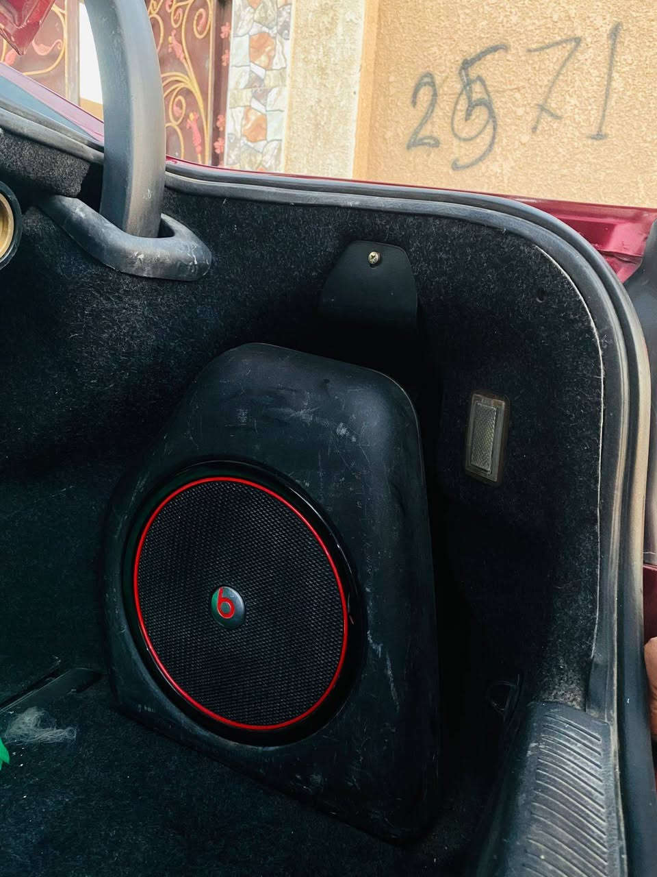 السلام عليكم جارجر للبيع.
موديل ٢٠١٧ اصل

لون مميز بيها ٣ قطع تبديل نفس اللون  السيارة نضيفه جدا استخدام شخصي. مكفوله داخل وشاصي.

رقم بغداد. مكينة ٣٦٠٠.

عليها منضومة غاز اقتصادية جدا

سعرها ١٨٩ وبيها بسيط..
اذا تحب تعرف تفاصيل أكثر اتصل وبالخدمة

***********
