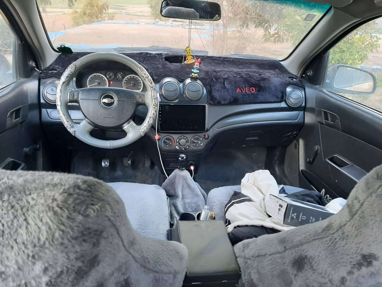 افيو خليجي موديل ٢٠٠٩ بدون ضربه كير مكينه جدد كهربايات كوله شغاله تبريد تدفئه لزكه مال بانزين كامله سياره مناقصه شي 
سنويه ساقطه رقمه ديالى مميز وعلى هيئه ٣٠٠ الف هيئه مو عليه ٤٢ قفل اذا هيئه عليه ٤٥ مكاني ديالى خانقين تحياتي لك ***********
