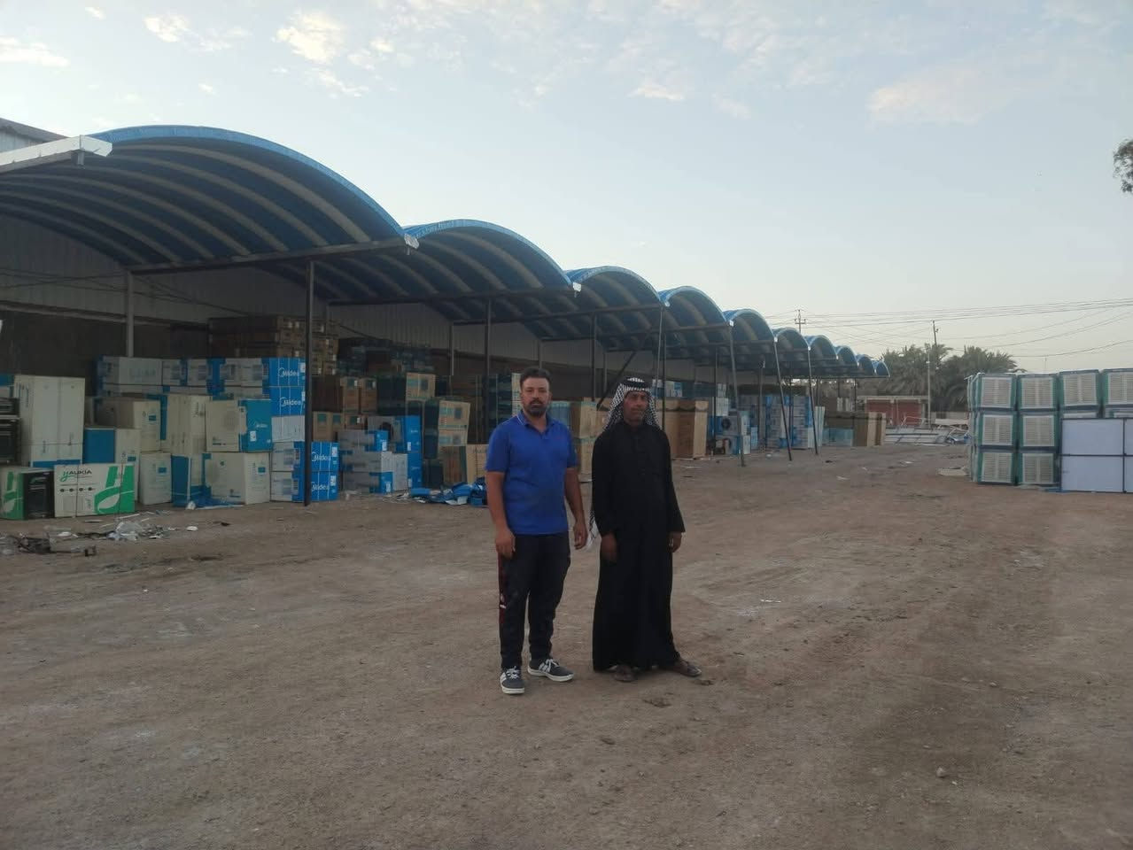 عرض لحك متر ٢٥ الف فقط كلة علينة كيسبان والحديد وصبغ وعمل جاهز سعر متر ٢٥ الف فقط كيسبان ٠٥ سواقي ٢ ملم بوري مربع ابو ٣ صبغ كامل  لحك عرض تعهد ١٠ سنوات *********** أو خاص بإدارة محمد الركابي
