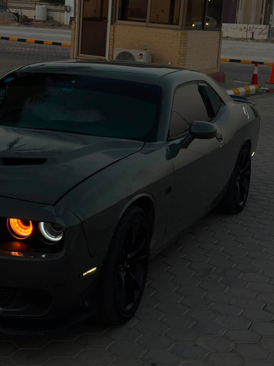 �🔥 للبيع أو المراوس مع الفرق 🔥🔥

💪 Dodge Challenger SXT 2019 💪

🩶 سيارة نظيفة ومشدودة وجاهزة للاستعمال بدون أي صرف.

🔹 حادثة 3 قطع صبغ فقط.
🔹 محرك + كير + حدادية شرط مع الكفالة ✅
🔹 محرك 6 سلندر جديد شرط 🔥
🔹 أكزوز ريموس 🔊 صوت مرتب وحضور مميز.
🔹 برمجة كاملة عند علي الحكيم ⚡
🔹 دواخل وكالة ونظيفة جدًا ✨
🔹 شلعة ونشاط فول 🚀
🔹 نصبتها أحلى من الصور 😍
🔹 رقم بغداد إنكليزي باسمي 🪪
🔹 السنوية مجددة والهزات والقطع الاستهلاكية جديدة 🔧
🔹 سيارة استخدام شخصي ومحافظ عليها ❤️

📍 الموقع: النجف

💰 المطلوب: 145 وقابل للتفاوض بالمعقول بعد المعاينة

🤝 أقبل المراوس بسيارة مناسبة مع دفع الفرق حسب الاتفاق

📲 للتواصل: ***********
