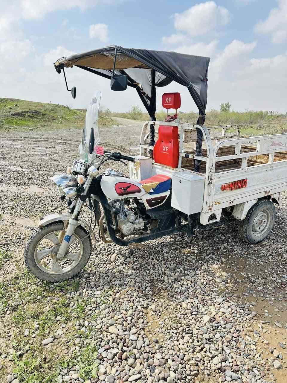 السلام عليكم ستوته للبيع شرط النضافه مابيهه نقص برغي محرك 25 سعر مليون وربع وبيها مجال هـ ***********
