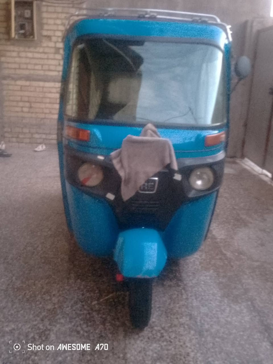 *********** تيك توك رقم سنويا انجليزي باسمي بغداد 20 شهر سعر 8, 12 مقفوله كفاله عامه  مكان بغداد حي النصر قفل موابيها كل مجال ورحم الله والديه مو شرايله يخابر
