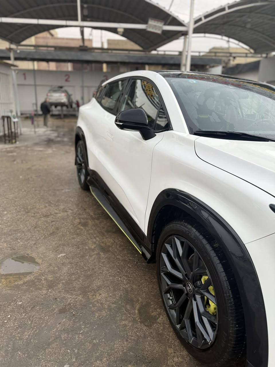 � تشانجان يوني تي (UNI-T) موديل 2024
✨ سيارة فخمة، عصرية، ومواصفات كاملة (فول أبشن)

📍 رقم بغداد
📊 الممشى: 49 ألف كم تقريباً
💎 الحالة: نظيفة جداً جداً – أجمل من الصور وبحالة شبه جديدة

💰 طريقة البيع (بالقسط فقط):

 • المقدمة: 14 مليون
 • الأقساط: مليون شهرياً لمدة 21 شهر

📑 المالك الشرعي حاضر
✔️ يسوي وكالة رسمي بدون أي مشكلة
✔️ الإجراءات سهلة وسلسة

🚀 السيارة جاهزة للاستخدام الفوري – يحتاجلها فقط قاعدة دبل 

***********
