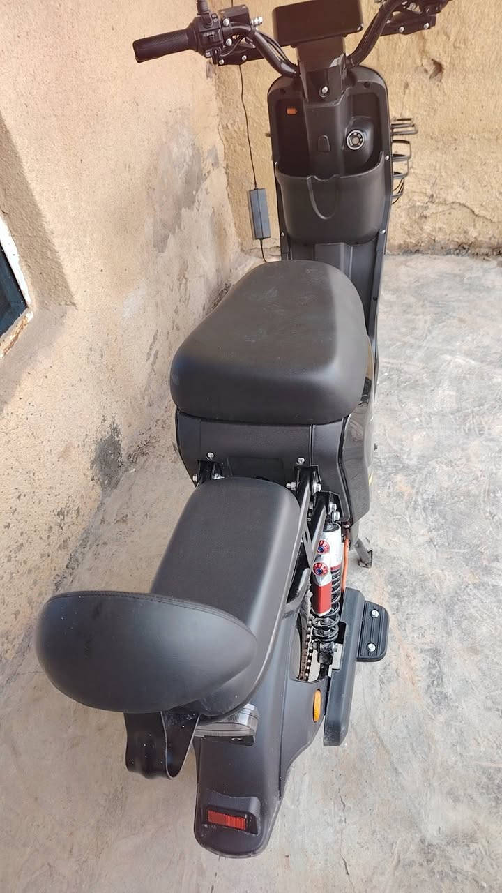 دراجه شحن R9 الحجم الكبير صار اسبوع من اشتريتها واخذتها ب٧٠٠الف الله شاهد وهسه اريد ابيعها ب٥٥٠ الف الي حاب يشتري هذا رقمي*********** مكاني كربلاء الحسينيه
