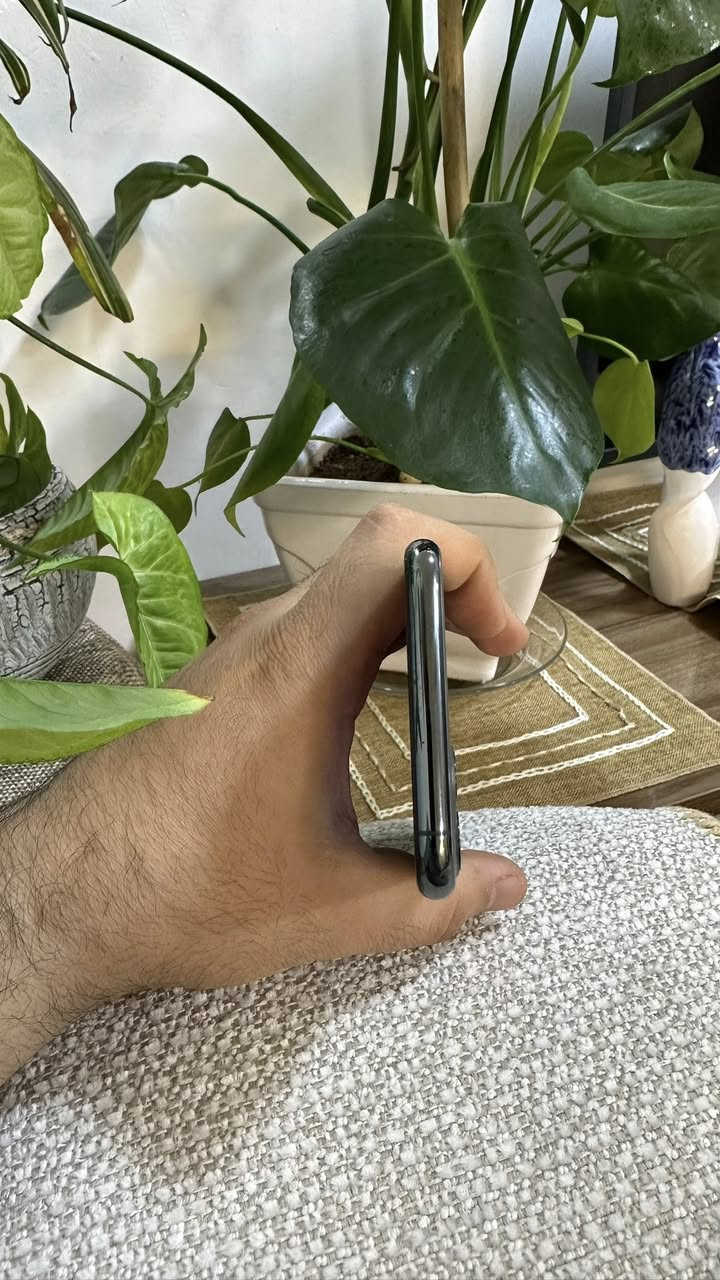 ايفون 11 برو ماكس
الذاكرة 512GB 
النظافة 95% 
مبدل بطارية فقط 
بدون ملحقات الكارتون مالتة ضايع
السعر 375 الف
البيع نقدي فقط 
*********** واتساب وماسنجر هم متواجد 
مكاني النجف / الكوفة
