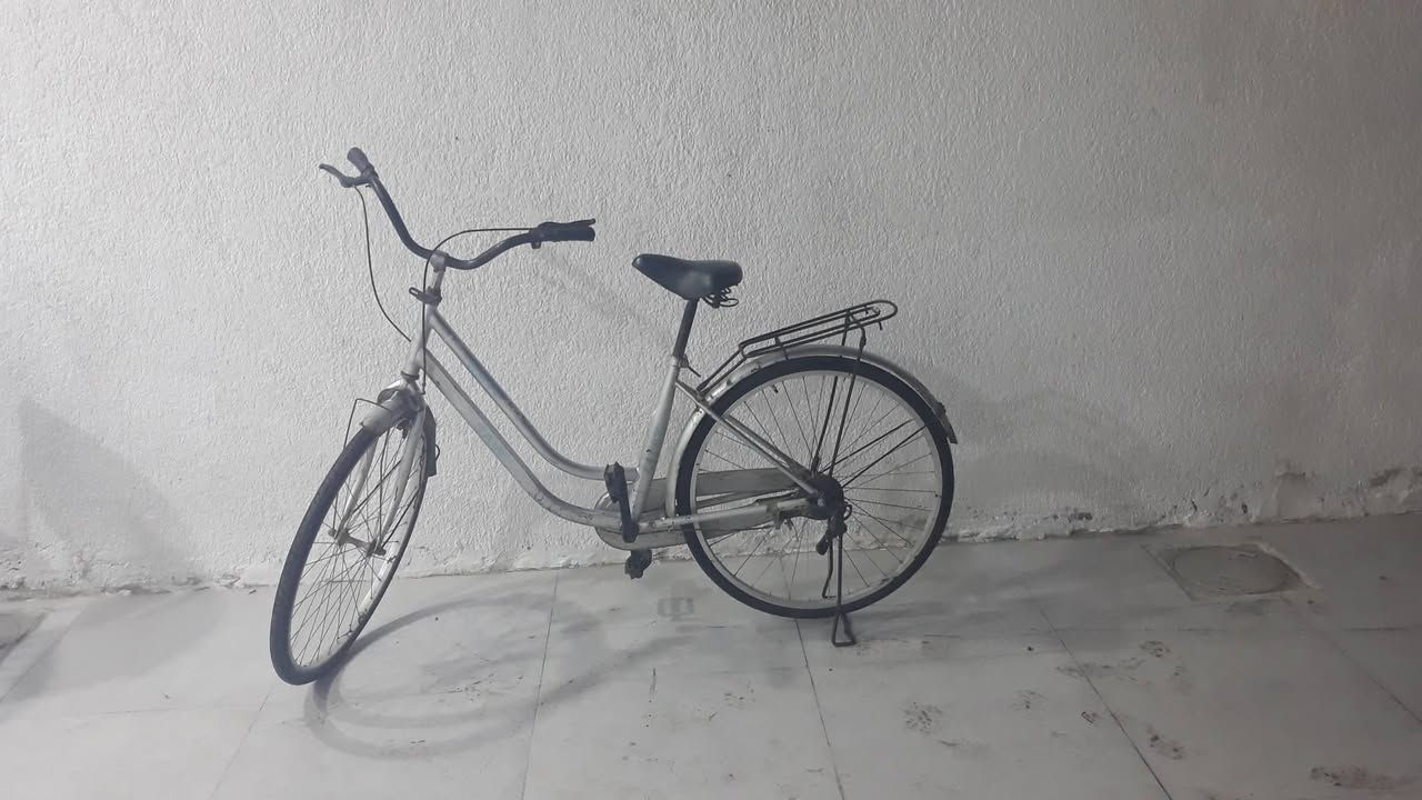 بايسكل لبيع ياباني حجم ٢٦ سعر ١٠٠ مكاني بلهوره للاستفسار الاتصال على الرقم ***********
