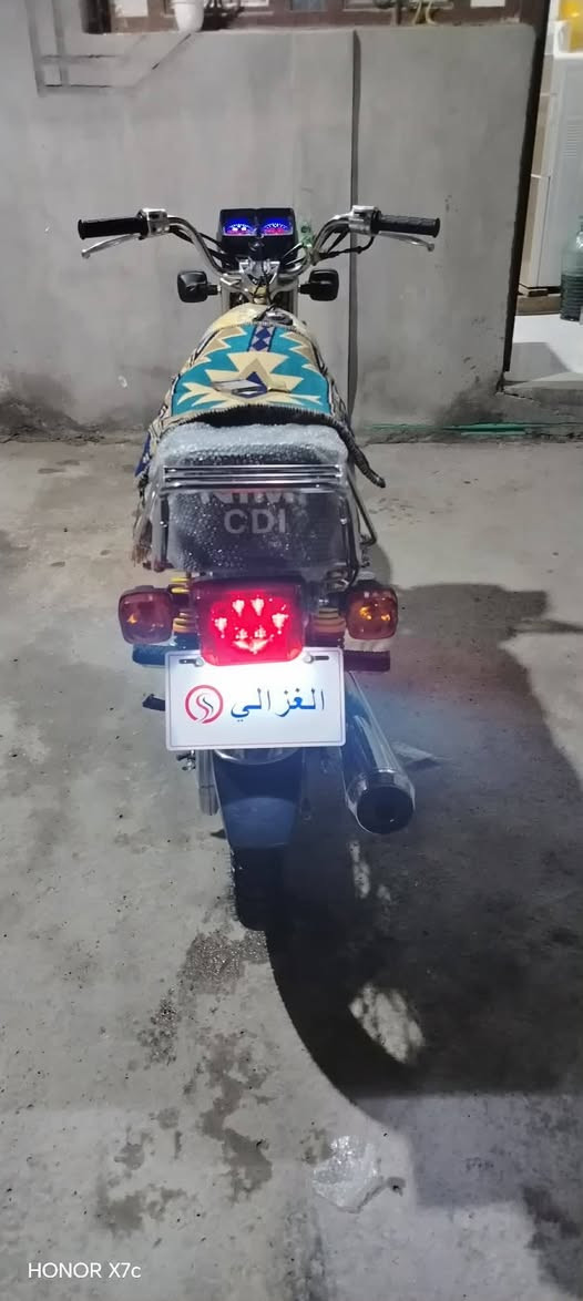 السلام عليڪم 
دراجه للـبيع
دراجـه زيـرو
ثانـي تبديلت دهـن الـه
شبـه شلامجه 
والدفتـر مالته موجود
صارله شهـر من طالعه
موديل 2026 
السعر 800 وبيـه مجال
الرقم ***********
