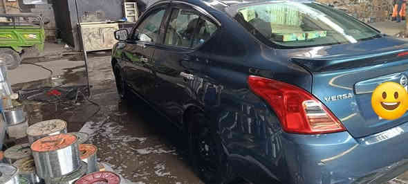 السلام عليكم نيسان فيرسا للبيع موديل 2016 رقم بغداد باسمي سيارة حلوه وجاهزه تبريد تدفئه حدادية كاملة من كلشي ما ناقصها شي بس سائق مكان السيارة بغداد العامرية السعر 90 وبيها مجال للاستفسار  ***********
