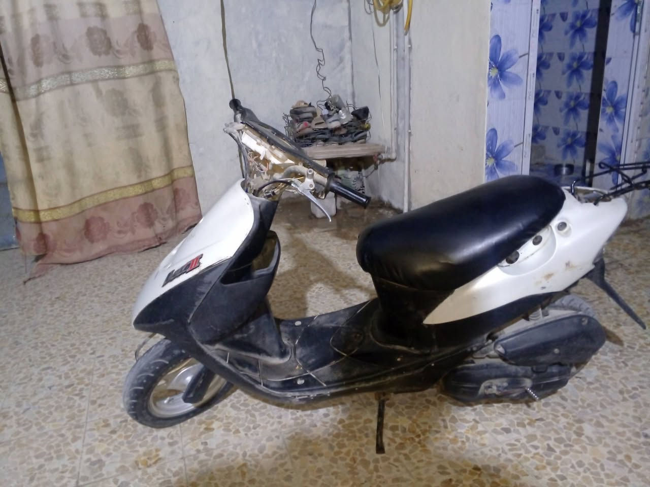 دراجه ساسوكي للبيع السعر 150وبيها مجال ***********
