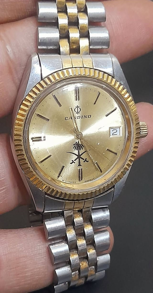 Costa silver 💥 
 كاندينو سويسريه اصليه كوارتز كلاسيك بطاريه تحمل شعار السعوديه  حاله ممتازه كما هو موضح  بالصور  بدون  مشتملات 😍😍
📌العنوان: طنطا شارع المديرية.
                 طنطا شارع الجلاء
جنوب سيناء. شرم الشيخ .السوق القديم مول تيران محل ٨٠
للتواصل والإستفسار على رسائل الصفحة أو واتس 01000188248

متاح شحن جميع المحافظات.
الدفع فوري .فودافون كاش أو عند الاستلام 

#كوستا_للفضيات #فضه #انسيال #احجار_كريمة #دلاية #Costa_sliver #silver_jewelry  #silver #ring #bracelets  #stones #gemstone #sale #watches #swisswatches #silverstone  #gift #Pandora 
#Fashion #fashionlover  #pandent  #sterlingsilver #pearls #jewelryfactory #manufacturer #silvermaker #daily #jewellerydesign


**إذا كنت صاحب هذا الإعلان وتريد حذفه لأي سبب، رجاءا أرسل رسالة إلى الدعم الفني**